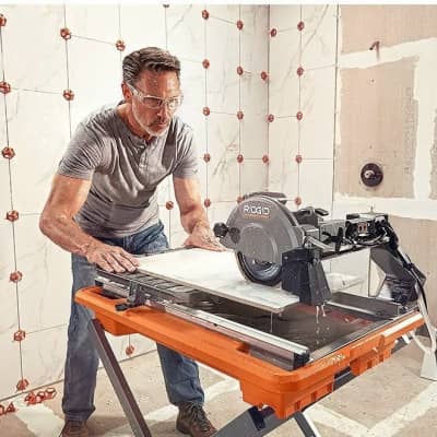 7-inch Ridgid Tile Saw With Stand for rent in Nepean