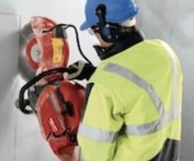 14-inch Hilti Concrete Saw With Diamond Blade – photo 3 in Nepean
