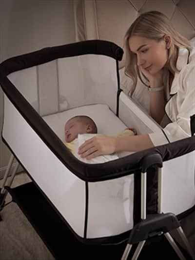 Safe & Cozy Rolling Baby Bassinet – photo 10 in Ottawa