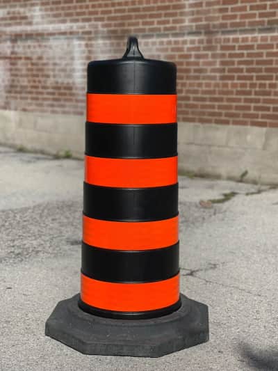 Traffic Barrel With Weighted Rubber Base – photo 4 in Kanata