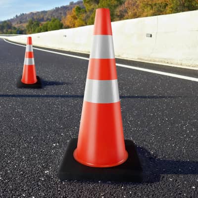 6 - Pack - Heavy-duty Traffic Safety Cones - 28-inch – photo 6 in Kanata