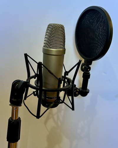 Professional Microphone - Rhode NT1 Large Diaphragm Condense for rent in Cumberland