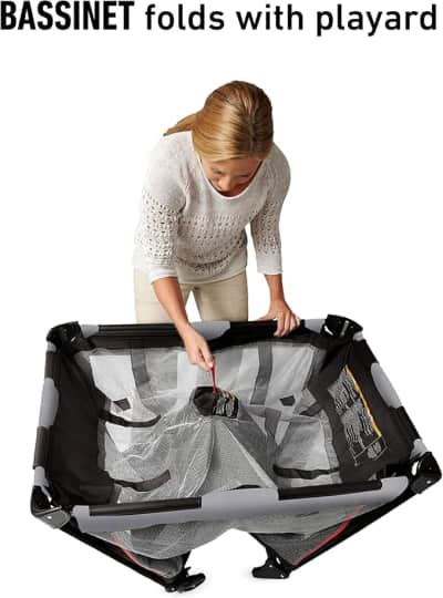 Convenient Pack 'n Play Playpen – photo 2 in Ottawa