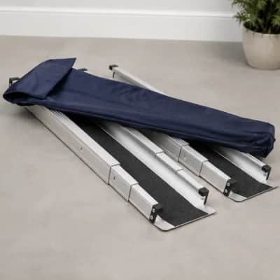Portable Non-Skid Wheelchair Entry Ramp – photo 4 in Arnprior