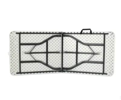 8ft Fold-in-Half Folding Table – photo 4 in Kanata