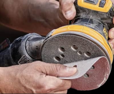 DeWalt 20V Max 5-Inch Random Orbit Sander – photo 4 in Orléans
