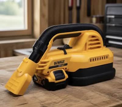 DEWALT 20V Cordless Wet Dry Vacuum Kit for rent in Orléans