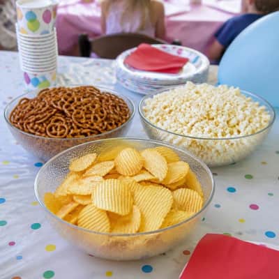 20" Frosted Plastic Salad ​/​ Snack Bowl thumbnail Party-Event 1/3