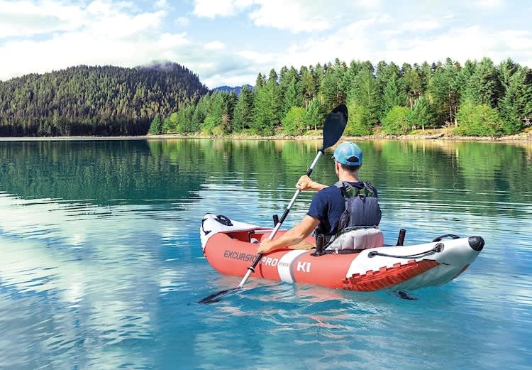 Inflatable Kayak for Fishing or Play – photo 2 in Kanata