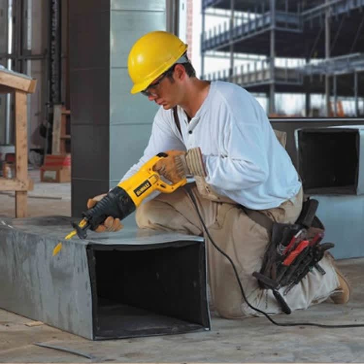 Dewalt Reciprocating Saw - 13 Amp – photo 3 in Kanata