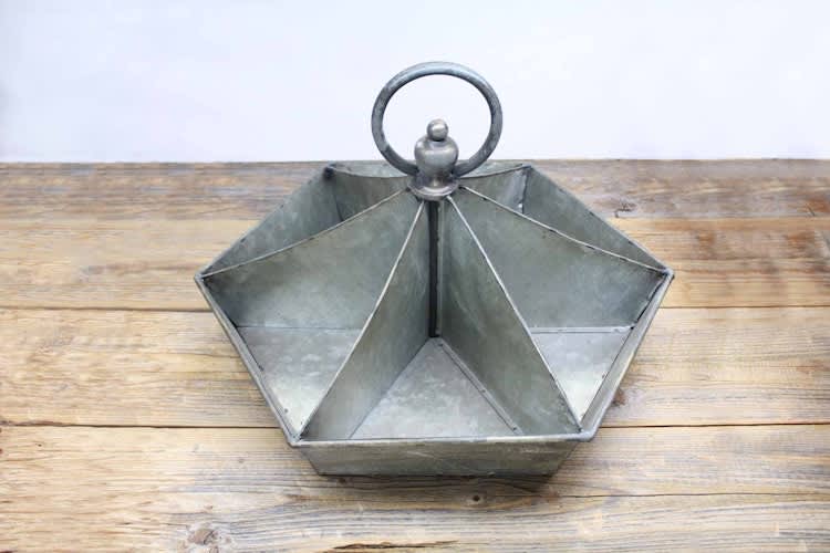Metal Divided Tray Hexagon for rent in Embrun