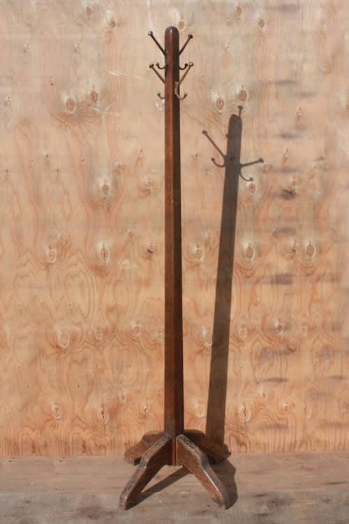 Standing Coat Rack – photo 5 in Embrun
