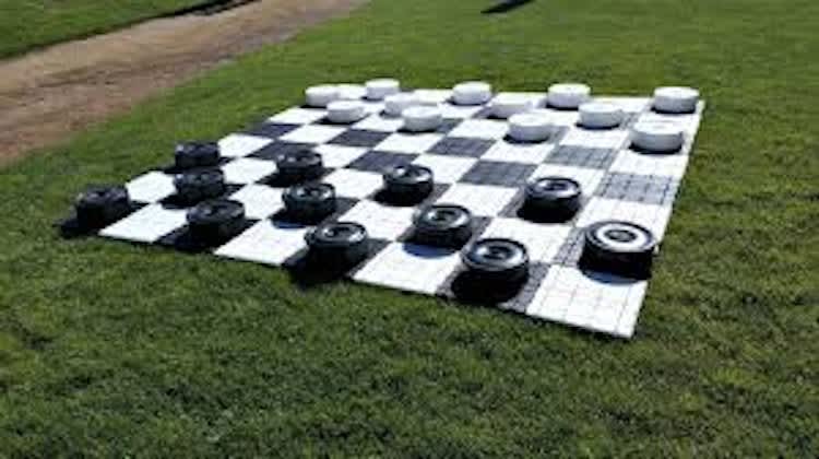 Giant Checkers Lawn Game – photo 2 in Kanata