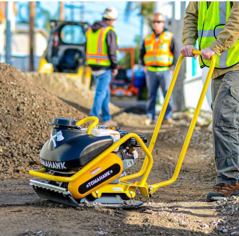 Tomahawk 16-inch Compactor With Rubber Pad for rent in Kanata