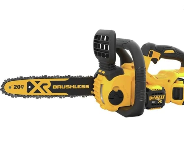 Battery-Powered Chainsaw Rental – Ottawa Yard Work for rent in Ottawa