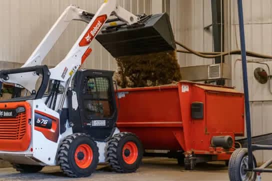 Bobcat S76 Skid-Steer Loader Rental in Ottawa – photo 4 in Ottawa
