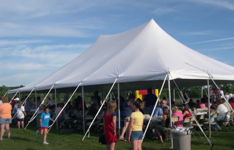 30' x 45' Pole Tent - ( Installed ) for rent in Orléans