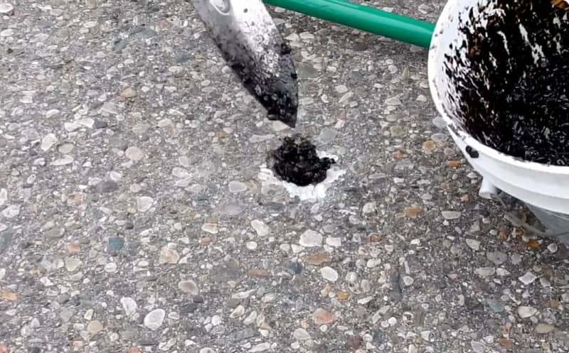 Tent Staking Per Hole Repair - Asphalt – photo 2 in Orléans
