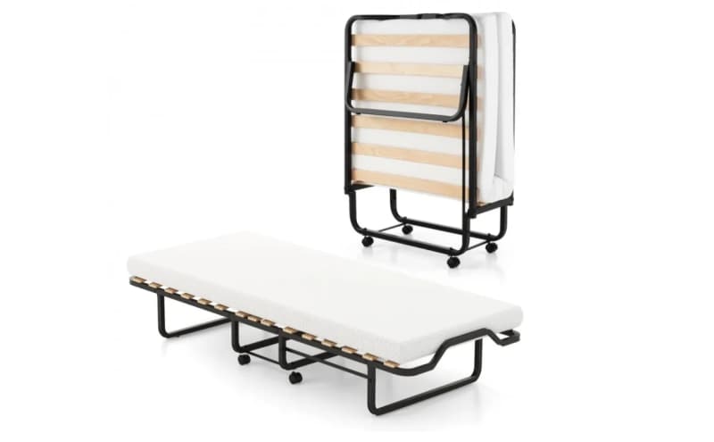 Cot / Folding Bed- Rolling With Mattress – photo 3 in Kanata