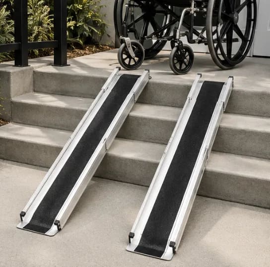 Portable Non-Skid Wheelchair Entry Ramp – photo 2 in Arnprior