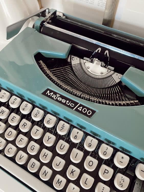 Teal Typewriter – photo 3 in Stittsville
