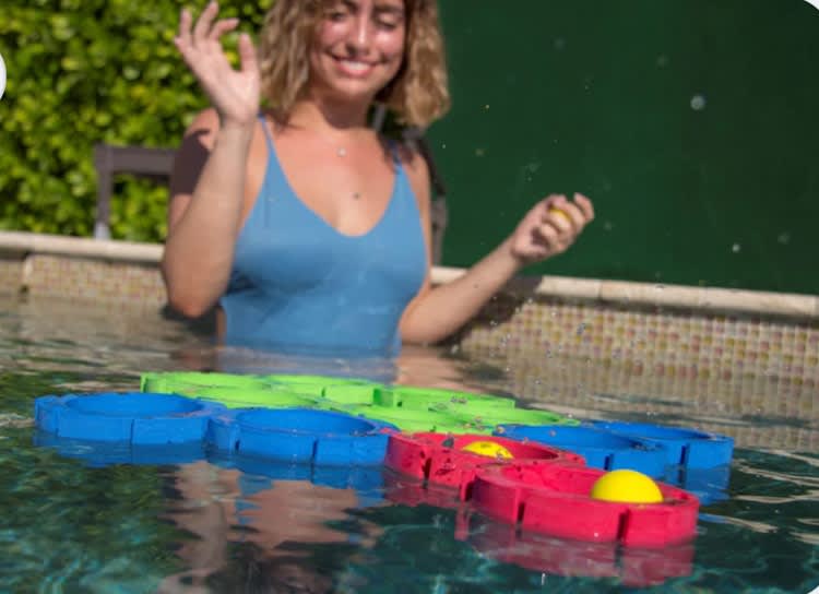 ItzaFloatyPong Water Pong Game for rent in Broomall
