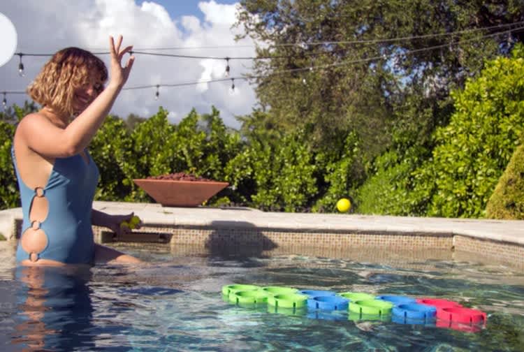 ItzaFloatyPong Water Pong Game – photo 4 in Broomall