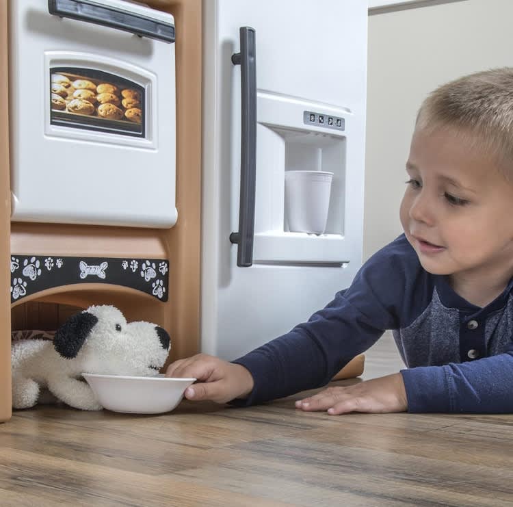 Coffee-Themed Play Kitchen By Step2 – photo 3 in Broomall