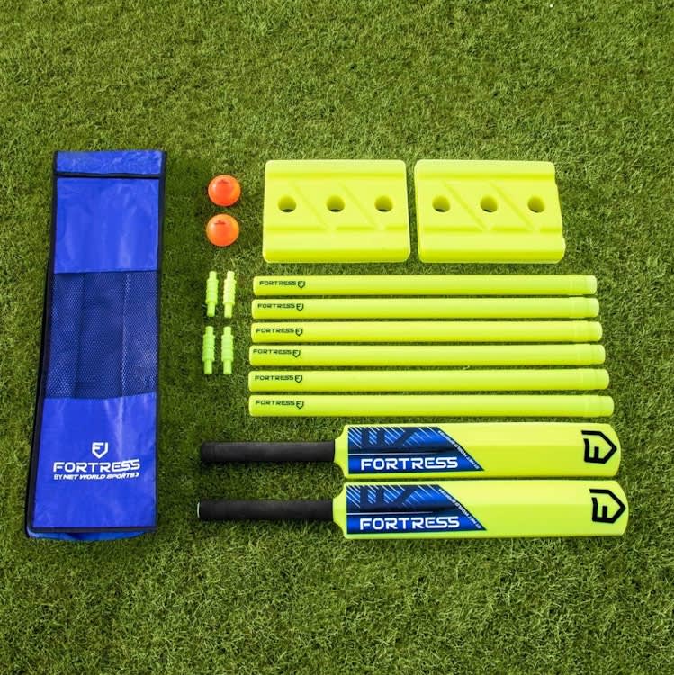 Backyard Cricket Set | Kwik Cricket Set - Bats, Balls Stumps – photo 2 in Kanata
