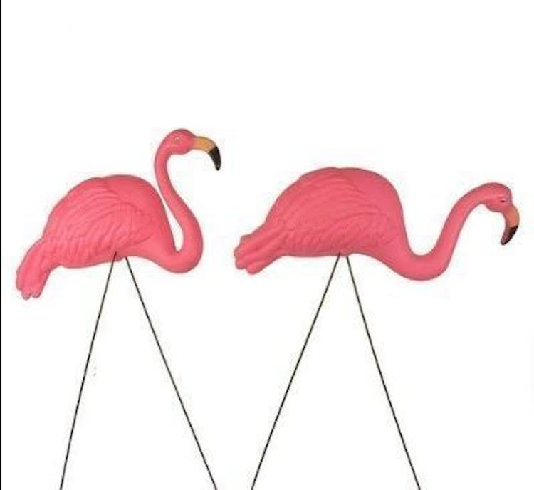 Flamingo Lawn Ornaments – photo 2 in Kanata