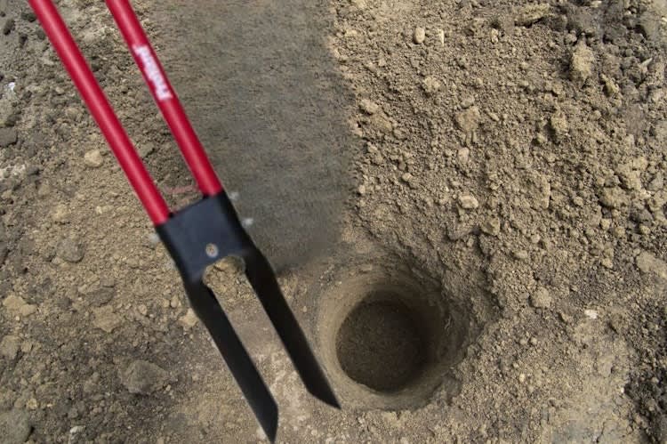 Post Hole Digger 57-1/2" – photo 2 in Nepean