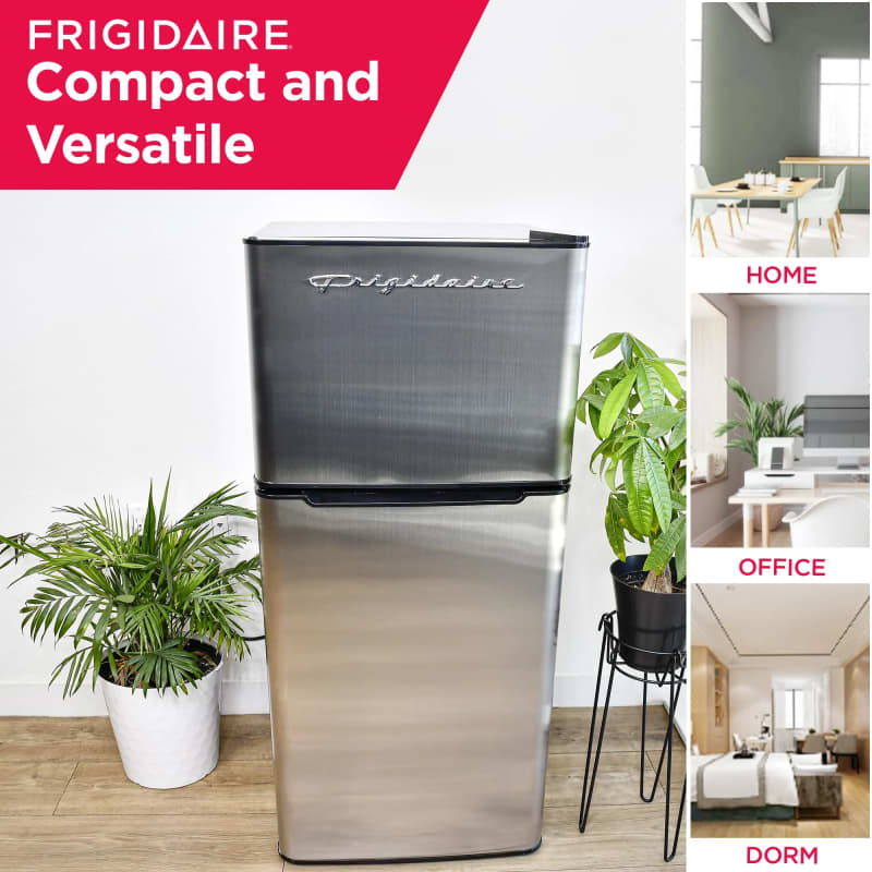 4.6 Cu.ft. Double Door Refrigerator / Freezer – photo 3 in Ottawa