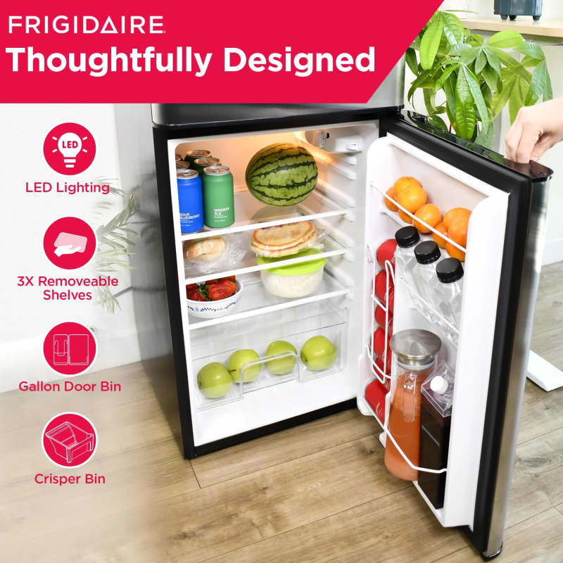 4.6 Cu.ft. Double Door Refrigerator / Freezer – photo 4 in Ottawa