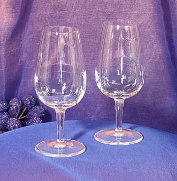 Wine Taster for rent in Orléans