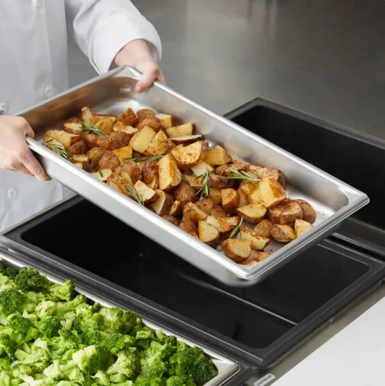 Full Food Pan - 2.5" Restaurant / Chafing Dish for rent in Arnprior