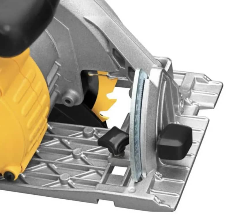 DeWalt 20V Cordless Circular Saw 6.5-Inch – photo 4 in Orléans