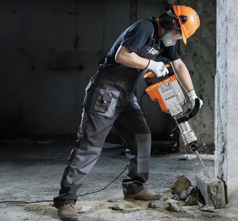 VEVOR 3500W Electric Demolition Jack Hammer for rent in Ottawa