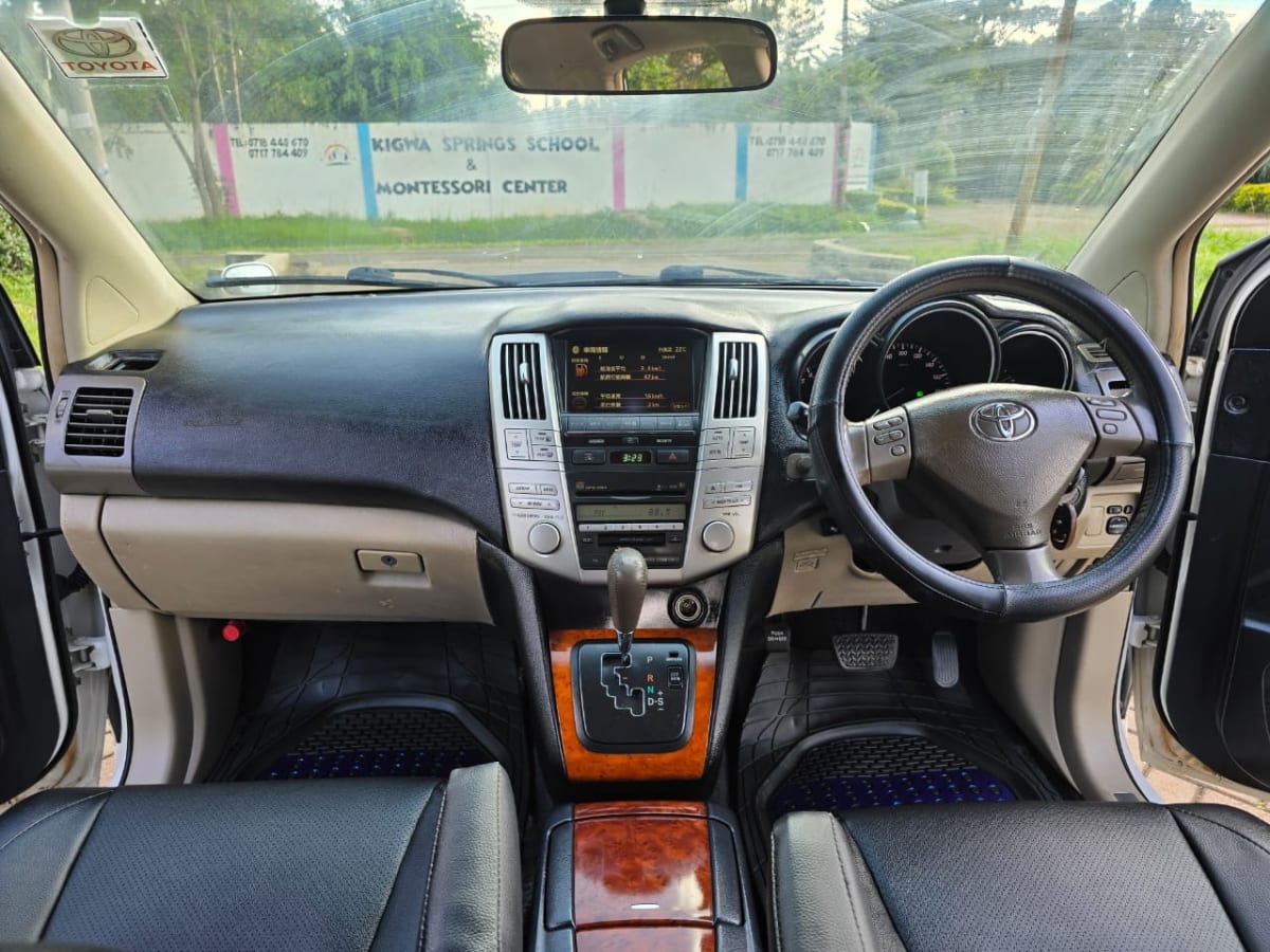 TOYOTA HARRIER