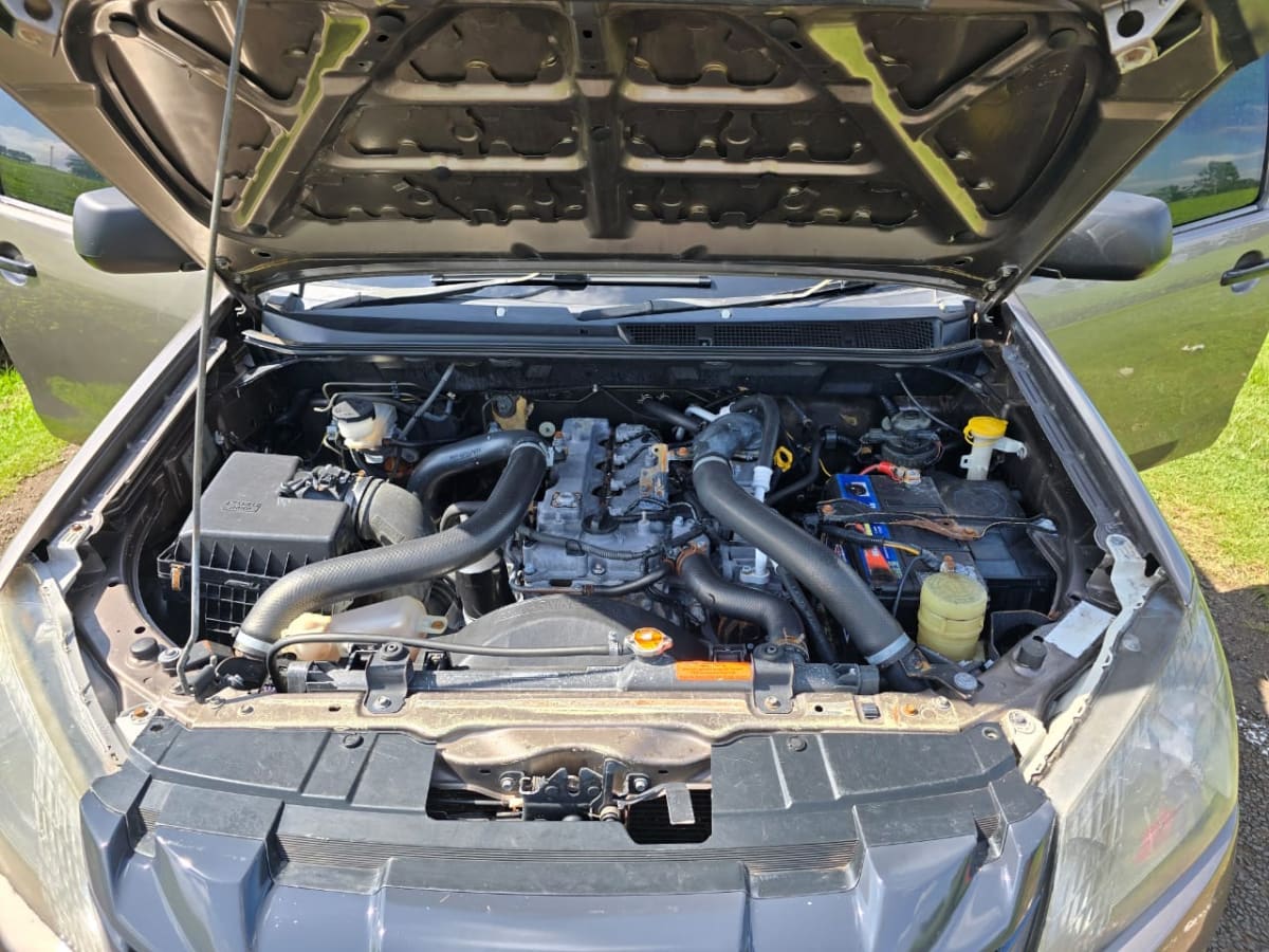 ISUZU DMAX LOCAL
