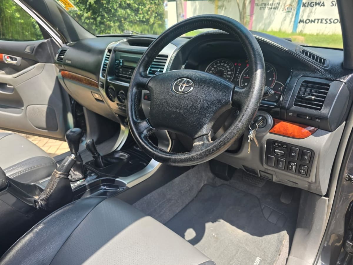TOYOTA LANDCRUISER J120