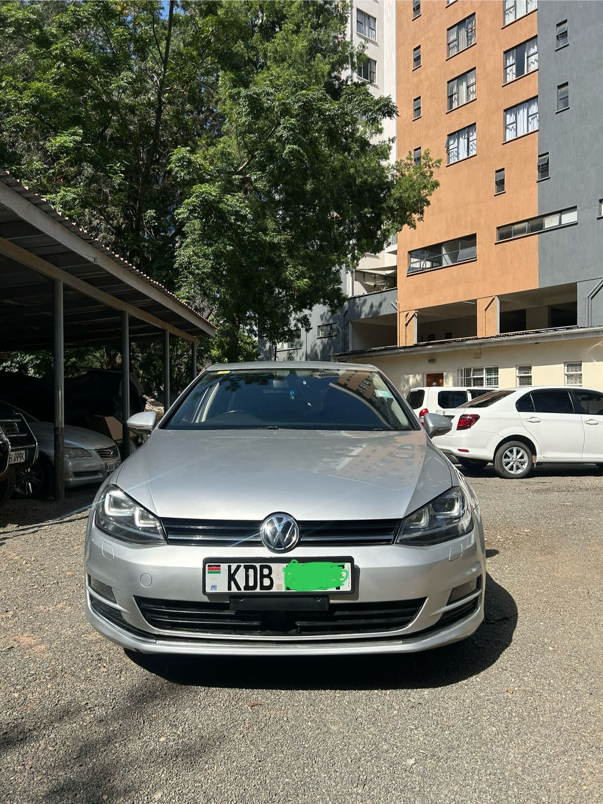 VOLKSWAGEN GOLF TSI