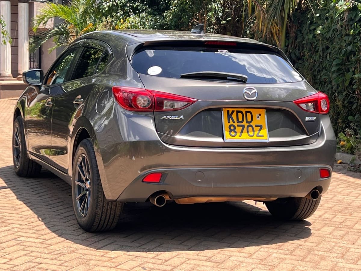 MAZDA AXELA