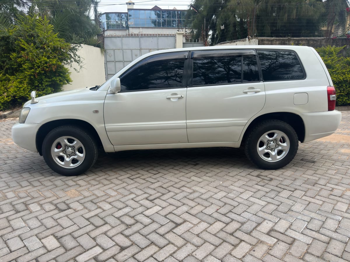 TOYOTA KLUGER