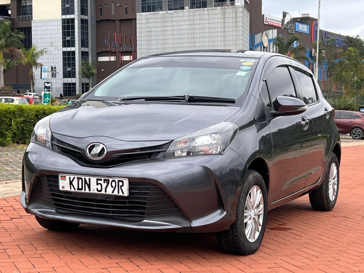 TOYOTA VITZ