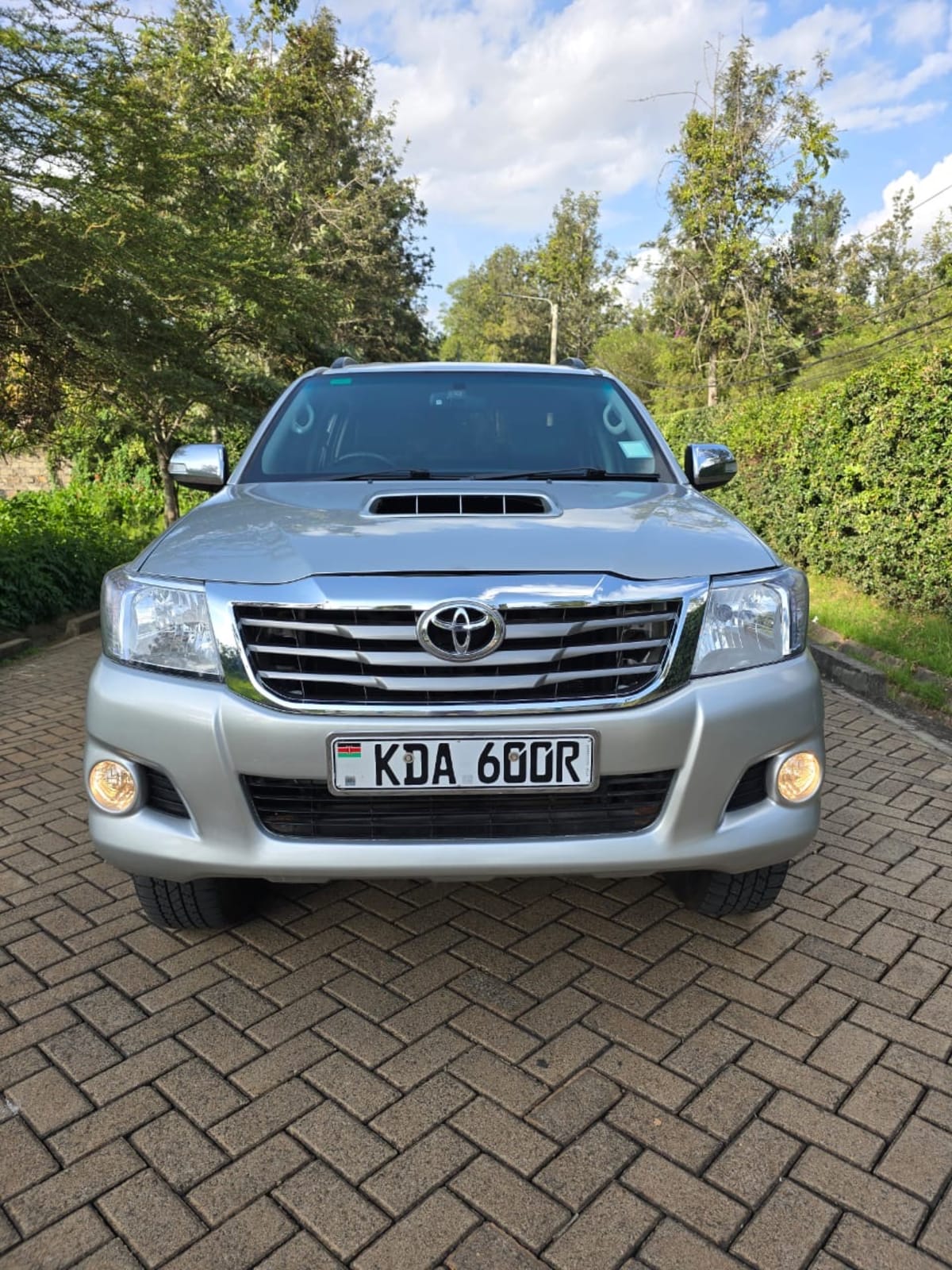 TOYOTA HILUX DOUBLE CAB