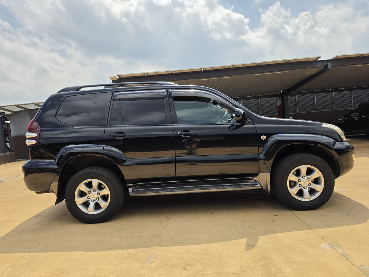TOYOTA PRADO J120
