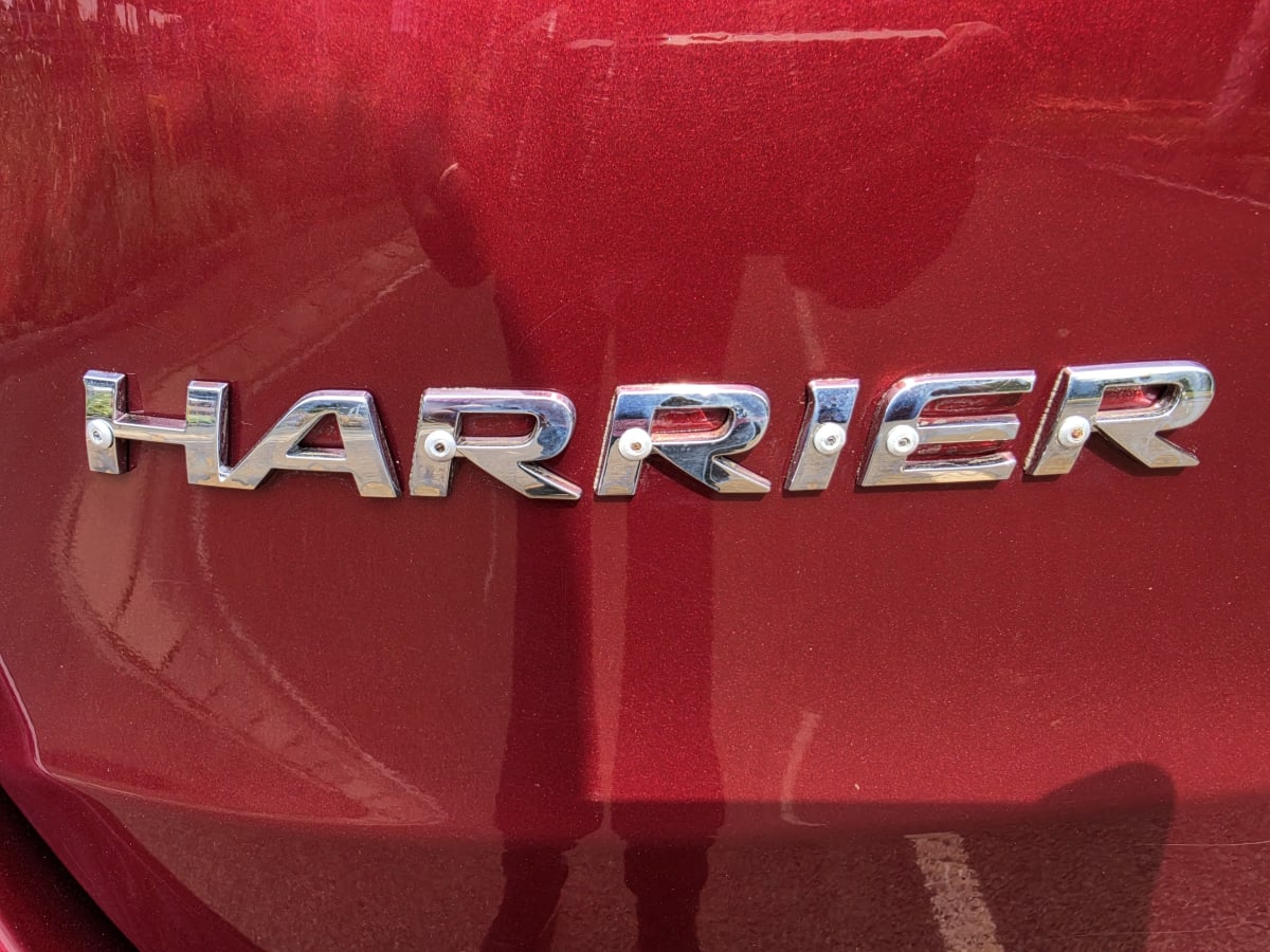 TOYOTA HARRIER
