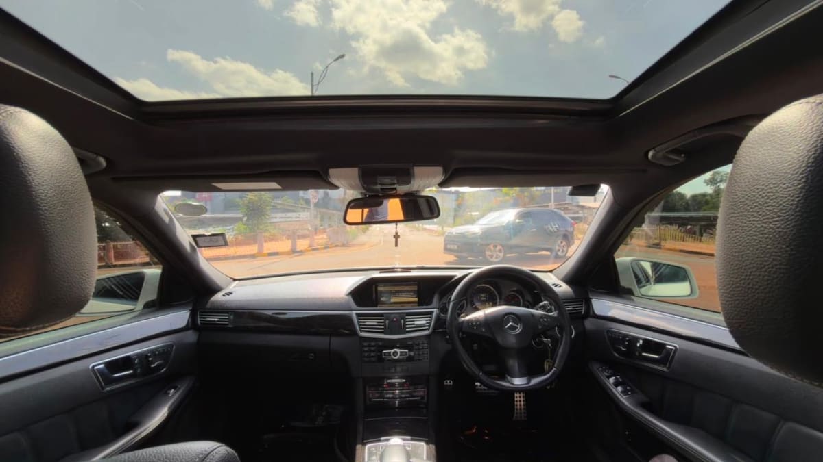 MERCEDES BENZ E250
