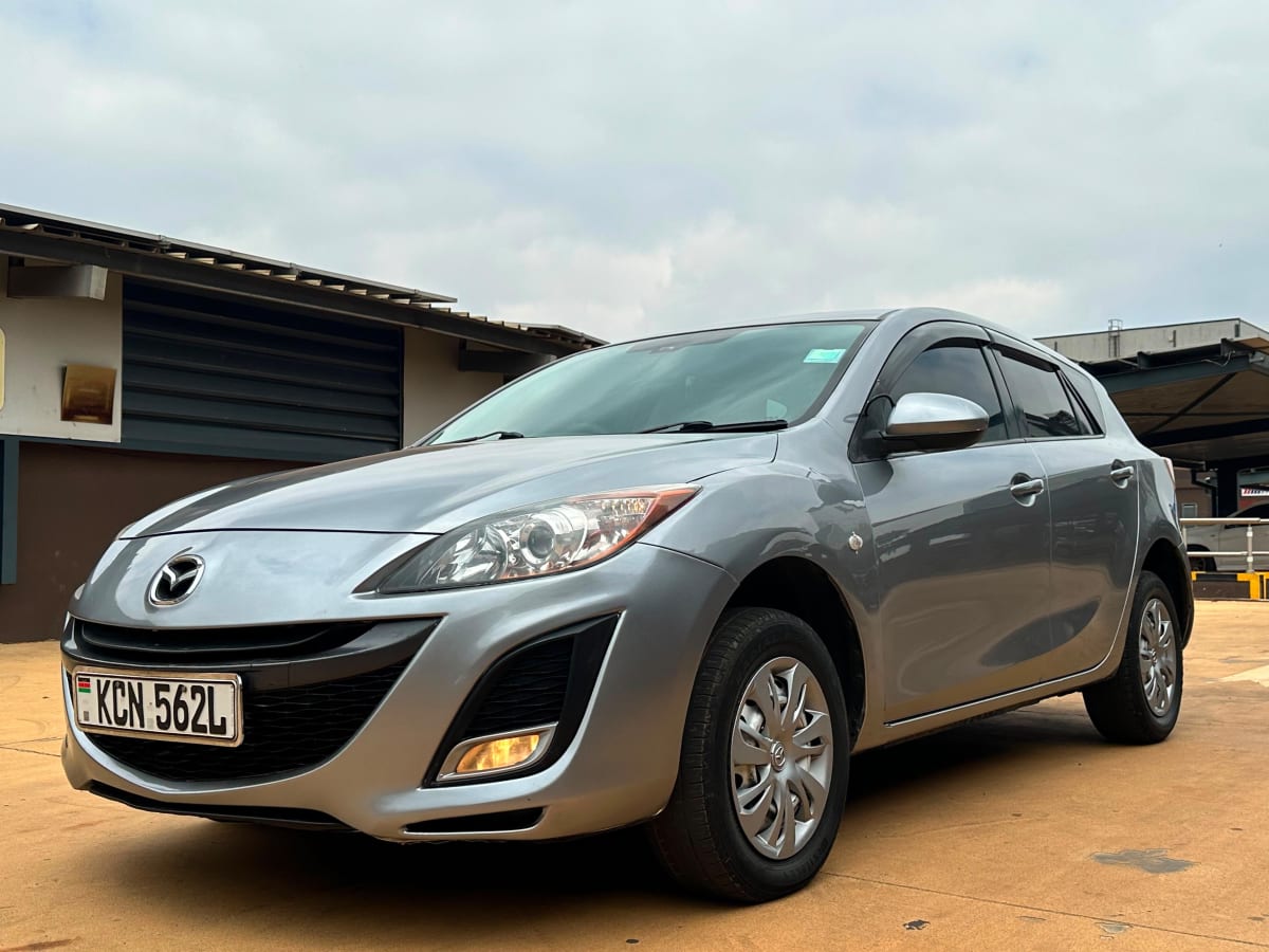MAZDA AXELA