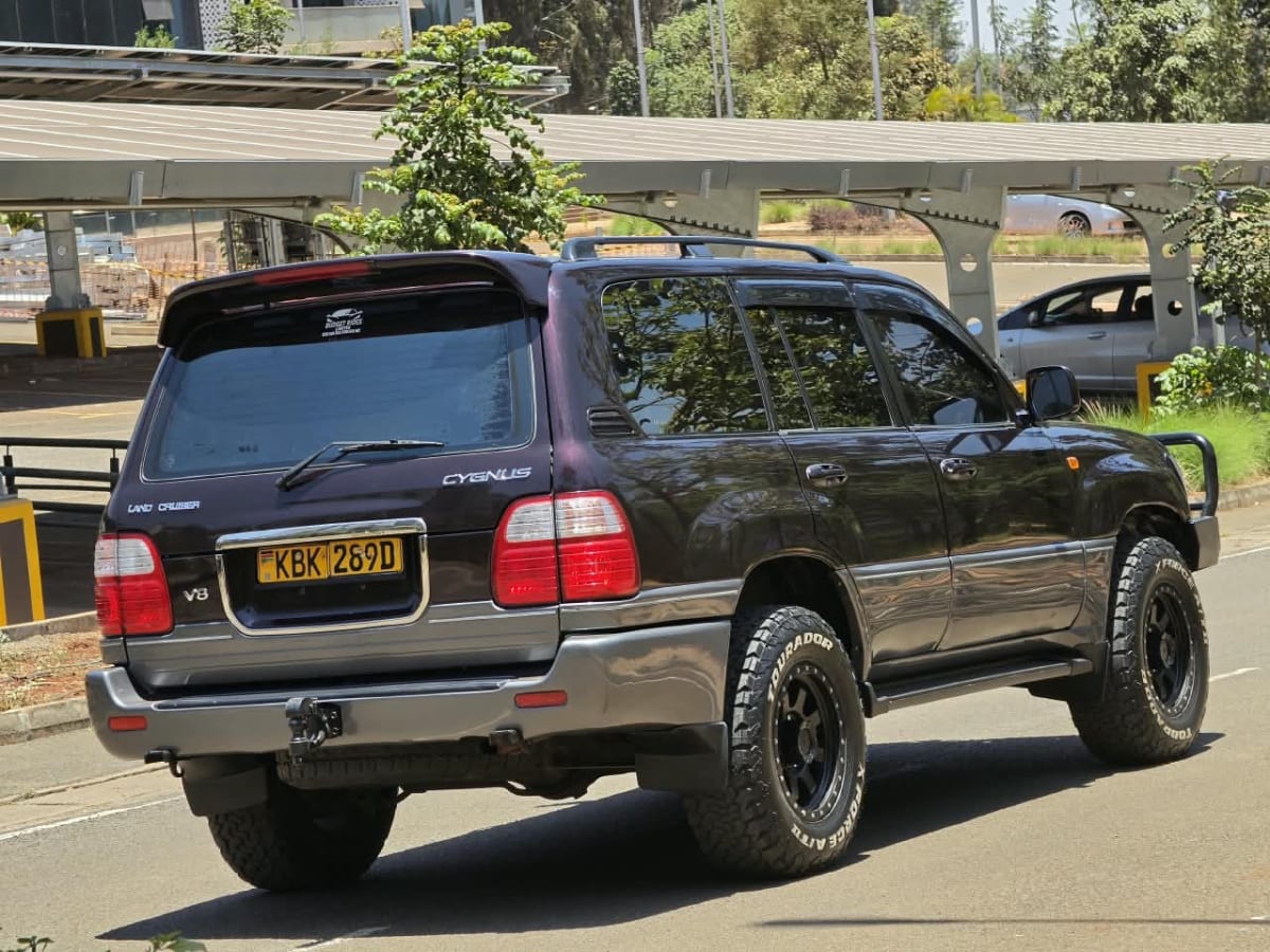 Toyota Landcruiser Cygnus